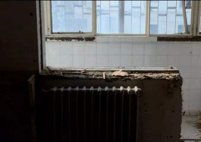 老旧板楼阳台墙可以不可以拆除